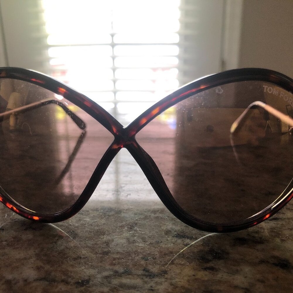 Tom Ford sunglases, women, like new